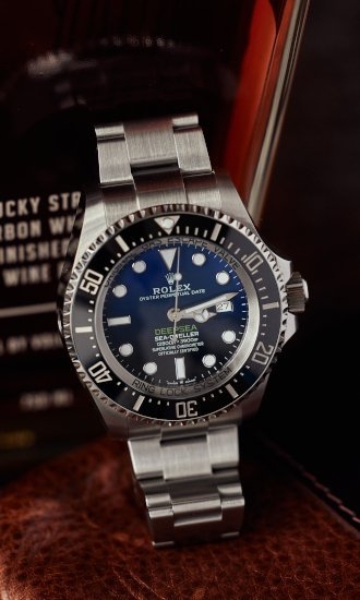 Curate The Finest Luxury Watches